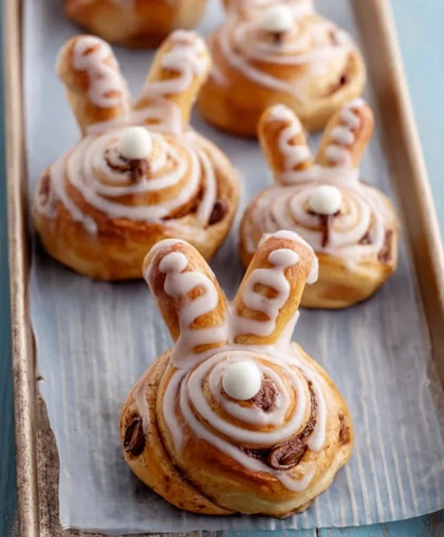 Easter Bunny Cinnamon Rolls